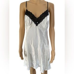 NEW Linea Donatella White Black Silky Satin Bridal Mrs Romantic Lace Slip Dress